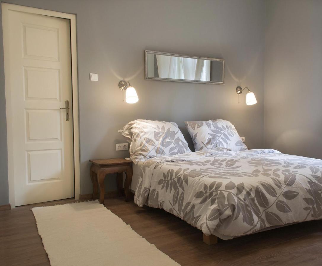 Adorable, Cosy Apartment At The Heroes' Square Budapest Bagian luar foto