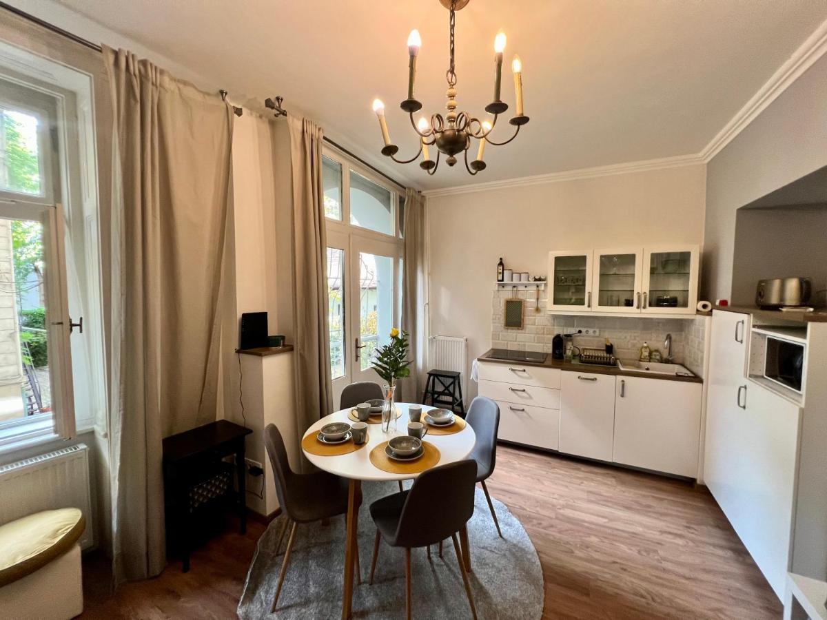 Adorable, Cosy Apartment At The Heroes' Square Budapest Bagian luar foto